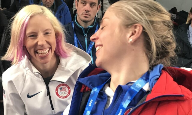 image: Astrid Jacobsen slått på målstreken av Kikkan Randall
